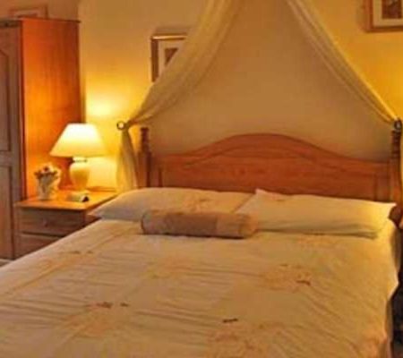 The Harbour Inn Ларн Экстерьер фото